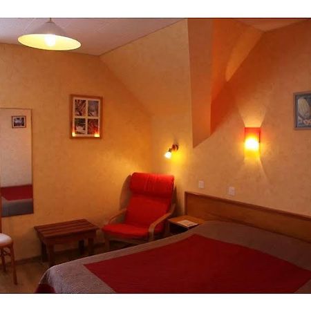 Les Chemins Francis - Modern Hotel Bagnols-les-Bains Exteriör bild