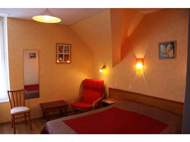 Les Chemins Francis - Modern Hotel Bagnols-les-Bains Exteriör bild
