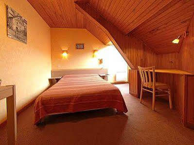 Les Chemins Francis - Modern Hotel Bagnols-les-Bains Exteriör bild